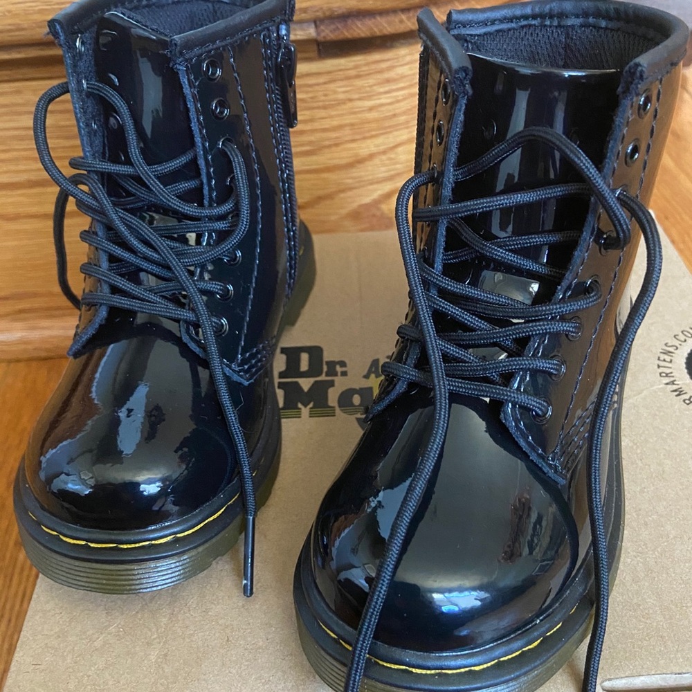 Brand new Brooklee Boots (Toddlers') Size 7/ black